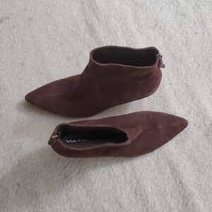 VIA SPIGA Pointed Ankle Booties Brown Suede. 8M